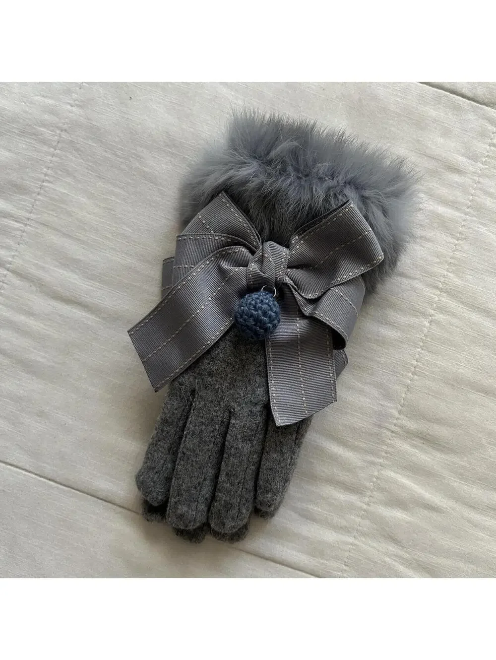 Grey Faux Fur Bow Detail Gloves Coquette Himekaji Winter Accessories